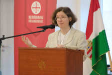 Kép szöveg
